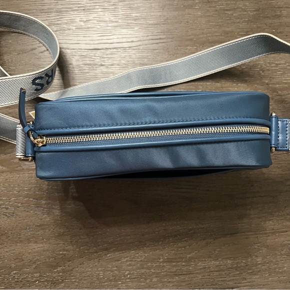 NWT Michael Kors Jet Set Blue Large Nylon Gabardine Crossbody Bag w/ Logo Strap - Picture 10 of 16